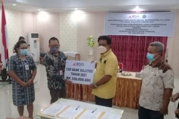 Bank Sulutgo serahkan dana CSR kepada Pemkab Sangihe