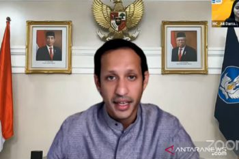 Mendikbud Ristek Nadiem sebut perkembangan AI perlu diimbangi dengan kecerdasan karakter