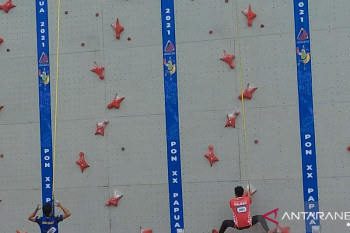 PON XX Papua : Veddriq Leonardo dari Kalbar raih emas panjat tebing nomor Speed WR