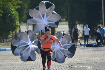 Roxana carries South Kalimantan's hopes for gold in wrestling