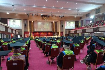 Menag RI beri Orasi Ilmiah pada Wisuda UNP ke 124