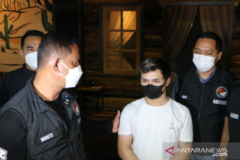 Polisi bubarkan kerumunan di tiga kafe di Jakarta Selatan