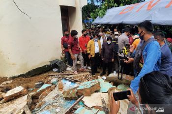 Mensos Risma kunjungi lokasi bencana di Padang Pariaman