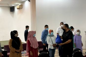 Erick Thohir gelontorkan modal usaha para ibu calon nasabah Mekaar di Tanah Abang