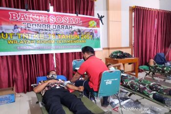 HUT ke-76 TNI Korem 143/HO himpun 153 kantong darah