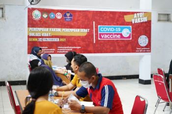 PKK bersama Dekranasda Sulsel gelar vaksinasi sasar 400 warga sehari
