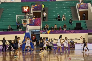 PON XX Papua - Tim basket putri Jateng peraih emas PON 2012 dan 2016 kini tanpa medali