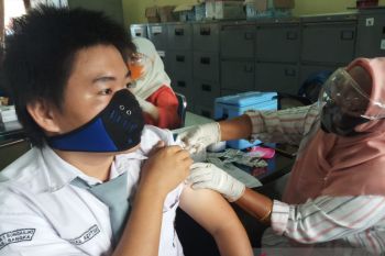 Realisasi vaksinasi COVID-19 dosis pertama capai 43,88 persen di Bangka