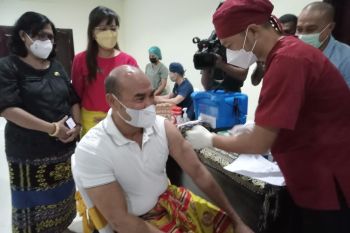 Gubernur NTT dorong warga  melakukan vaksinasi COVID-19