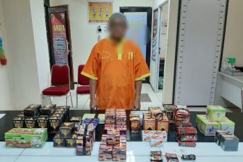 Seorang penjual obat kuat ditangkap polisi