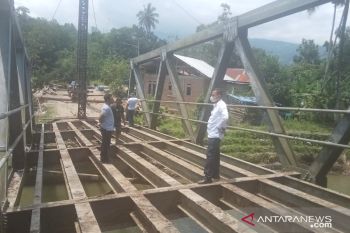 Dinas PU Kolaka benahi jembatan Ulunggolaka