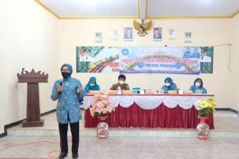 TP PKK Pringsewu lakukan sosialisasi lansia produktif di Pekon Enggal Rejo