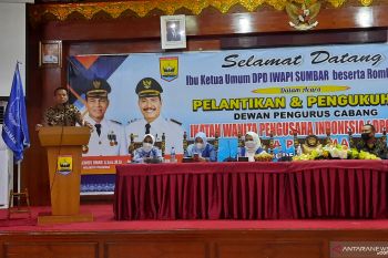Harapan Wako Pariaman pada IWAPI untuk membantu pelaku usaha wanita pasarkan produknya