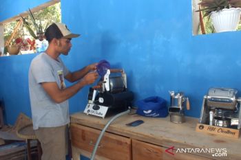 Inilah mesin sangrai kopi berukuran mini  buatan pemuda Jember