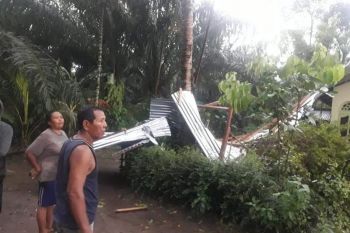 Puting beliung rusak 34 rumah warga desa di Serdang Bedagai