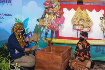 Menparekraf  Sandiaga terpesona kepiawaian dalang cilik Kampung Rejowinangun