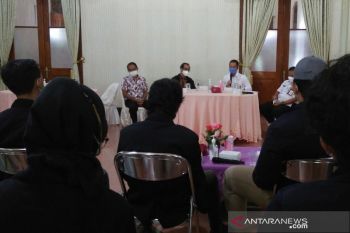 Mahasiswa UMK tuntut rektor dan tiga wakilnya mundur