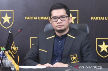 Ratusan kader dan pengurus Partai Ummat di Batam mengundurkan diri