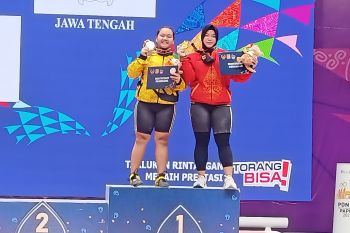 PON XX Papua : Jateng tambah emas dari angkat besi kelas 73kg putri