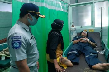 Jasa Raharja berikan santunan kepada ahli waris empat korban meninggal kecelakaan di Cilacap