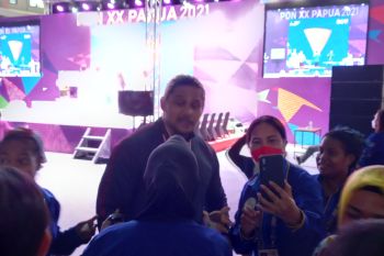 Lifter Carel Julius jadi idola kaum hawa