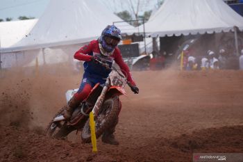 PON Papua - Tuan rumah kawinkan medali emas motorcross beregu
