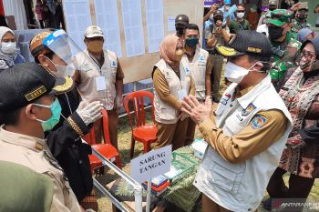 Dirjen Bina Pemdes dan Bupati Tangerang pantau pelaksanaan Pilkades