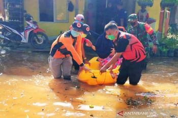 Pengungsi banjir di Penajam Paser Utara bertambah menjadi 43 orang