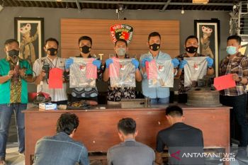 Polisi bongkar industri rumahan senjata api rakitan di OKU Timur