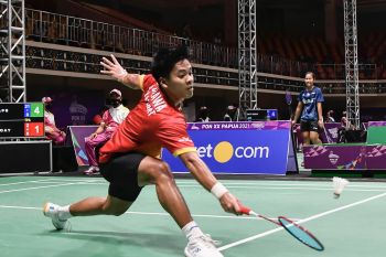 PON XX Papua - Jabar loloskan dua wakil ke semifinal bulu tangkis tunggal putra