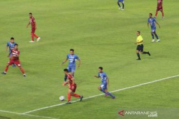 PSIM tahan imbang Persis 0-0