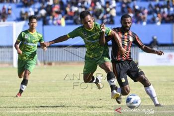 Semi Final Sepak Bola Putra Papua Kalahkan Kaltim 5-1