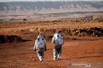 Sejumlah ilmuwan simulasikan kehidupan di Mars di Kawah Ramon Israel