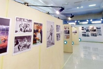 Mahasiswa UIN Jambi "kunjungi" pameran fotografi "ResPONs" ANTARA