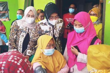 Cirebon kejar capaian vaksinasi COVID-19 turunkan level PPKM