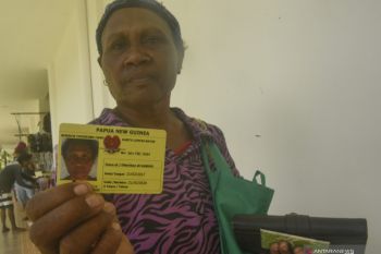 Maria Magdalena dan cerita tiga jam di perbatasan  RI-PNG