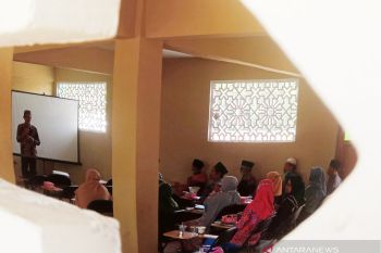Bersahabat dengan Al Quran dari Pusat Belajar Mengaji Al Az Zahra Lampung Utara