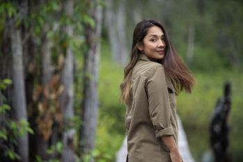 Perjalanan Dinda Kirana jelajahi hutan dengan "Segala dalam Diam"