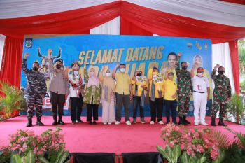 Sambut kedatangan Atlet PON XX Kontingen NTB, Kapolda: "Bangga dan Senang".