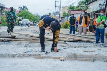 Akademisi : Kota Medan butuh perbaikan  jalan karena kurang dapat perhatian