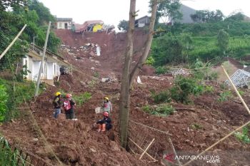 BPBD Jabar rutin beri peringatan potensi bencana memasuki musim hujan