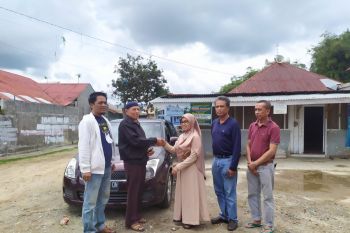 Cara unik lelang mobil untuk bangun musala di Bukittinggi