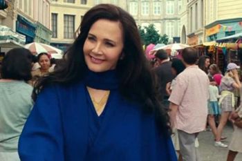 Lynda Carter akan hadir lagi di 'Wonder Woman 3'
