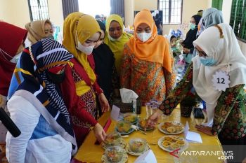 Memeriahkan Hari Pangan Sedunia RAPP dan APR mengadakan lomba MPASI