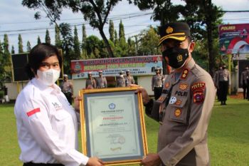 Dedikasi kerja keras lindungi anak-perempuan, Kapolres Agam dan anggota terima penghargaan