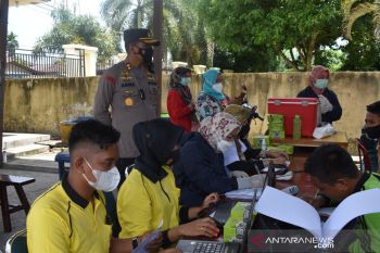 Polres Pasbar "gempur" percepatan vaksinisasi, hari ini 3.932 orang yang divaksin