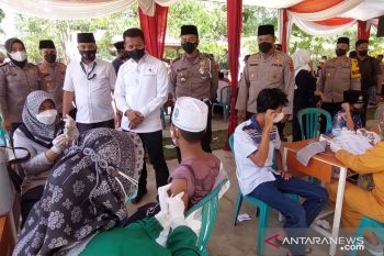 Alumni Akabri Angkatan 99 Jambi vaksinasi 50 siswa Suku Anak Dalam