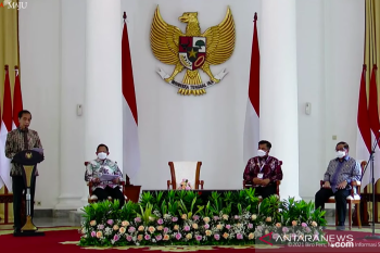 Presiden Jokowi minta kepala daerah cek langsung prokes belajar tatap muka