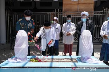 Wapres berziarah ke makam Pahlawan Nasional KHR. As'ad Syamsul Arifin