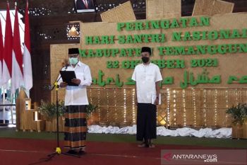 Bupati Temanggung berharap santri jadi pelopor gerakan vaksinasi